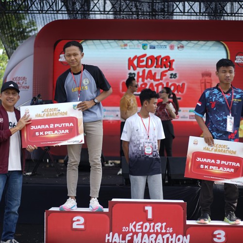 Race photo from KEDIRI HALF MARATHON 2026