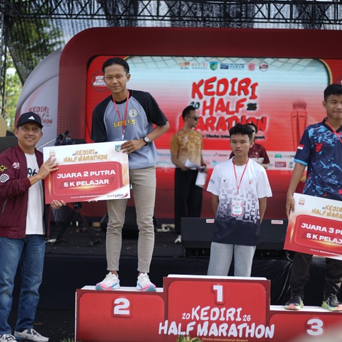 Race photo from KEDIRI HALF MARATHON 2026