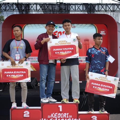 Race photo from KEDIRI HALF MARATHON 2026
