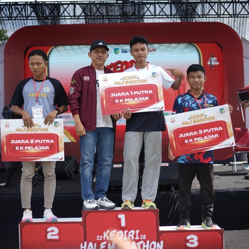 Race photo from KEDIRI HALF MARATHON 2026