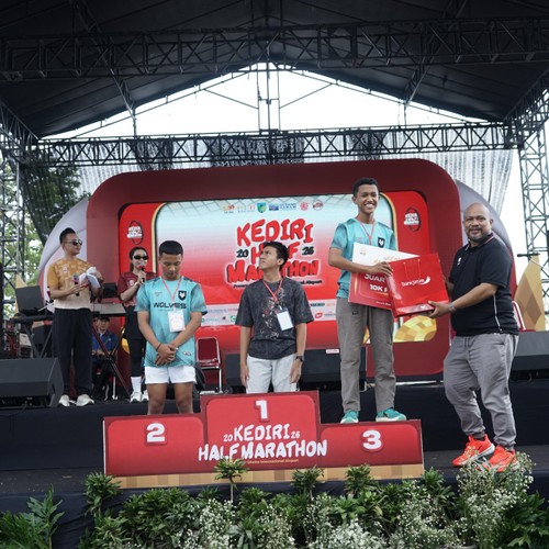 Race photo from KEDIRI HALF MARATHON 2026