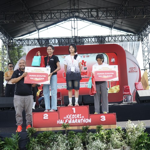 Race photo from KEDIRI HALF MARATHON 2026