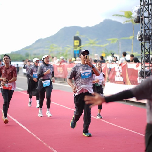 Race photo from KEDIRI HALF MARATHON 2026