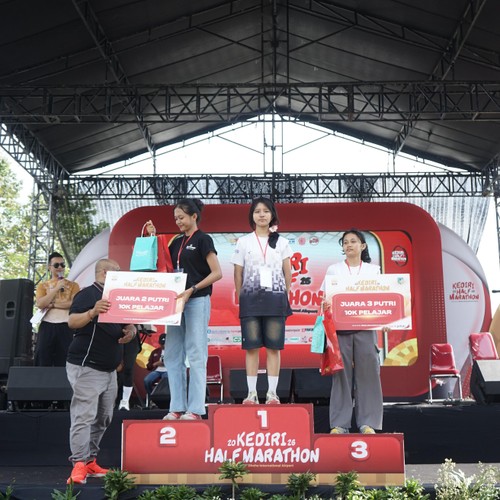 Race photo from KEDIRI HALF MARATHON 2026