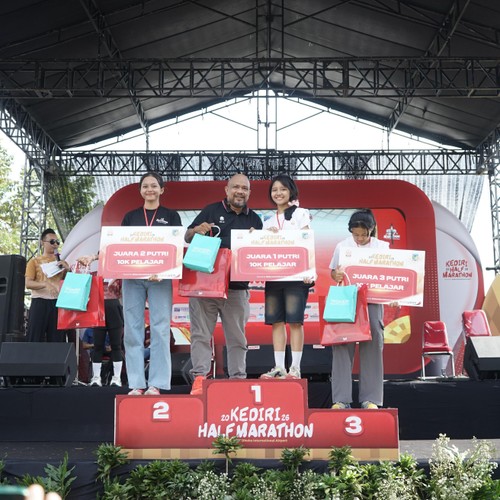 Race photo from KEDIRI HALF MARATHON 2026