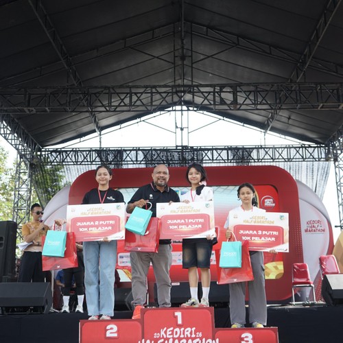 Race photo from KEDIRI HALF MARATHON 2026