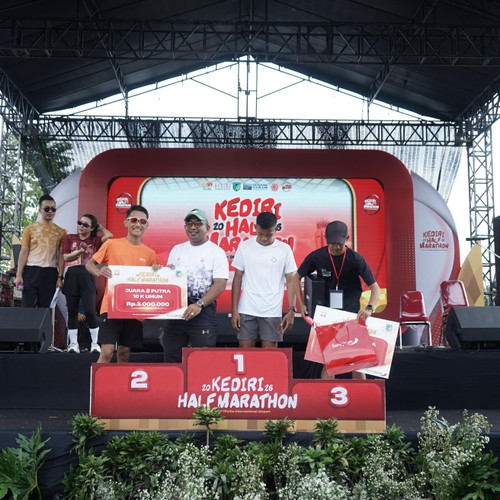 Race photo from KEDIRI HALF MARATHON 2026