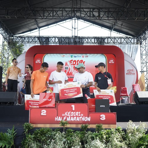 Race photo from KEDIRI HALF MARATHON 2026