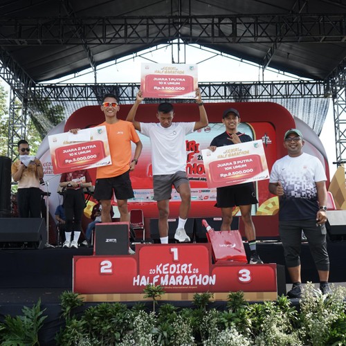 Race photo from KEDIRI HALF MARATHON 2026