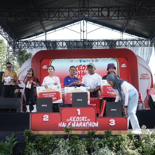 Race photo from KEDIRI HALF MARATHON 2026