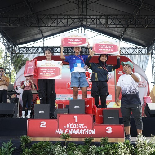 Race photo from KEDIRI HALF MARATHON 2026