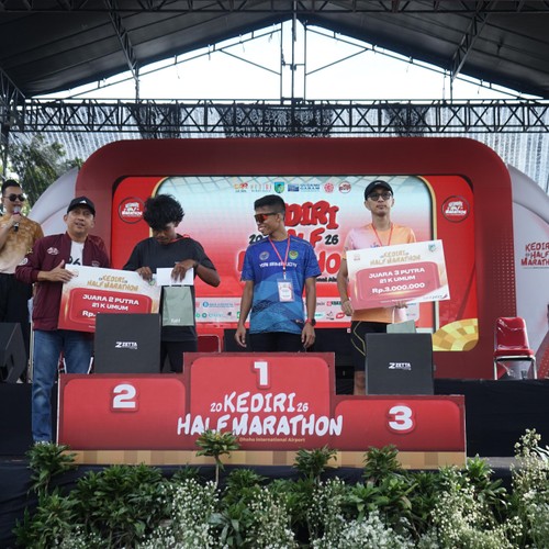 Race photo from KEDIRI HALF MARATHON 2026