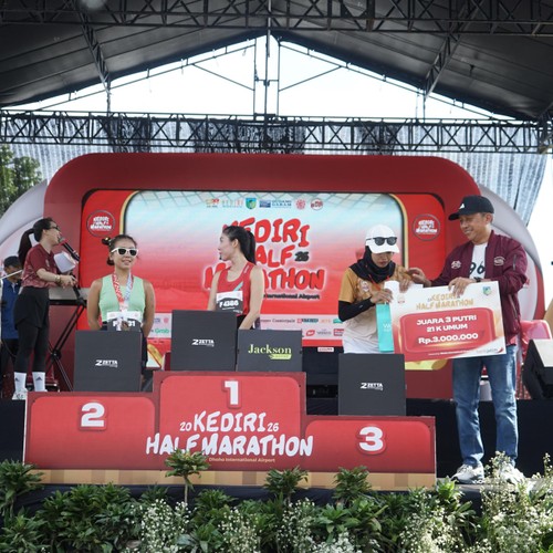Race photo from KEDIRI HALF MARATHON 2026