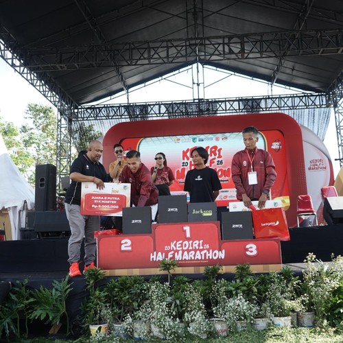 Race photo from KEDIRI HALF MARATHON 2026