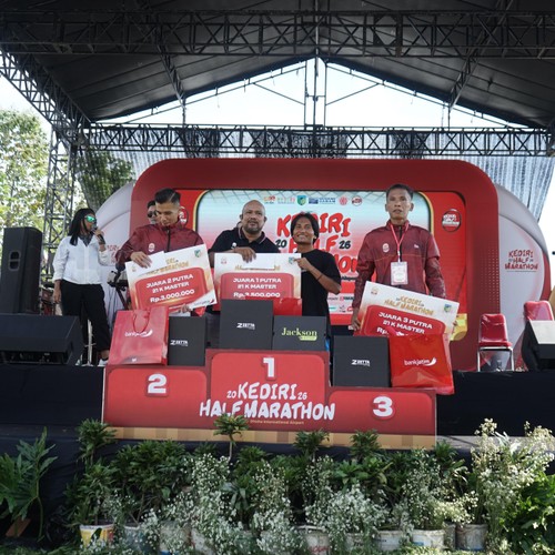 Race photo from KEDIRI HALF MARATHON 2026
