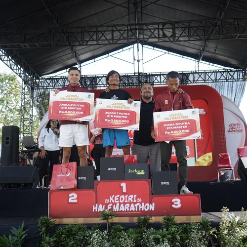 Race photo from KEDIRI HALF MARATHON 2026