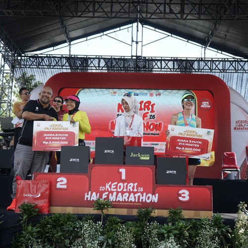 Race photo from KEDIRI HALF MARATHON 2026