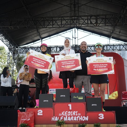 Race photo from KEDIRI HALF MARATHON 2026