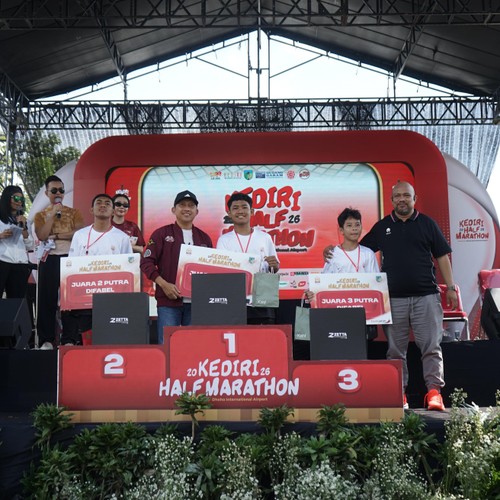 Race photo from KEDIRI HALF MARATHON 2026