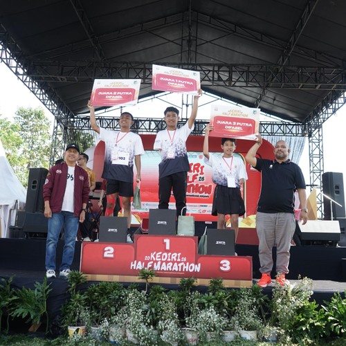 Race photo from KEDIRI HALF MARATHON 2026