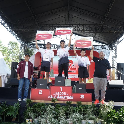 Race photo from KEDIRI HALF MARATHON 2026