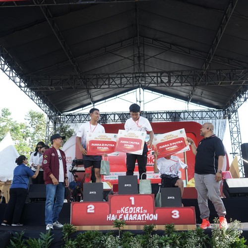 Race photo from KEDIRI HALF MARATHON 2026