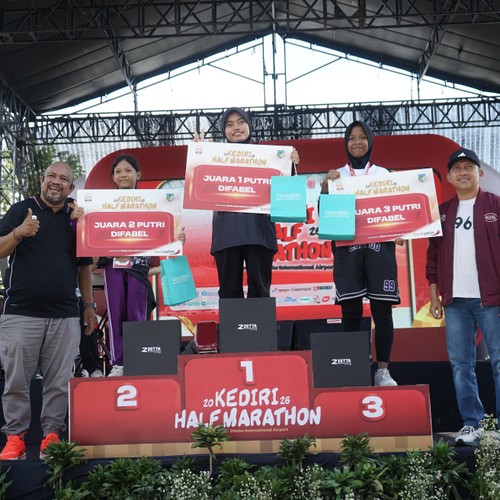 Race photo from KEDIRI HALF MARATHON 2026