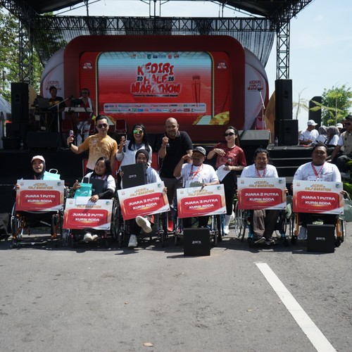 Race photo from KEDIRI HALF MARATHON 2026