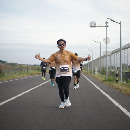 Race photo from KEDIRI HALF MARATHON 2026
