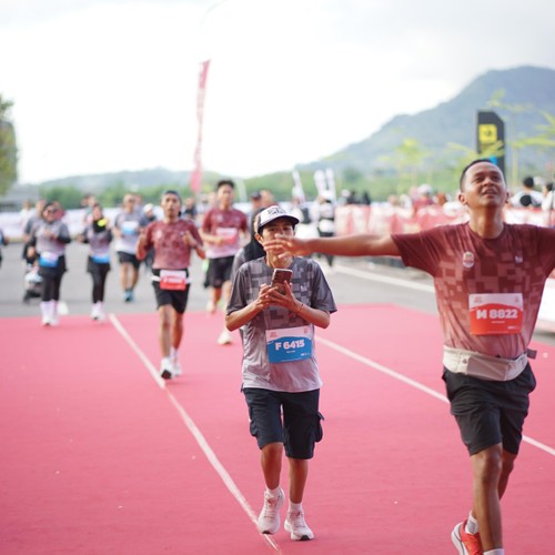 Race photo from KEDIRI HALF MARATHON 2026