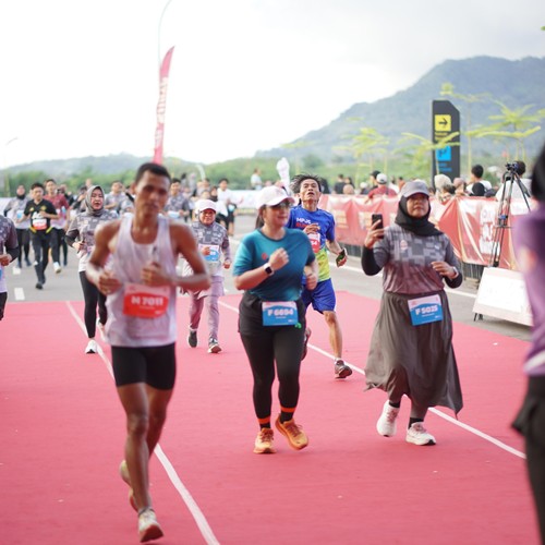Race photo from KEDIRI HALF MARATHON 2026