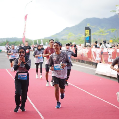 Race photo from KEDIRI HALF MARATHON 2026