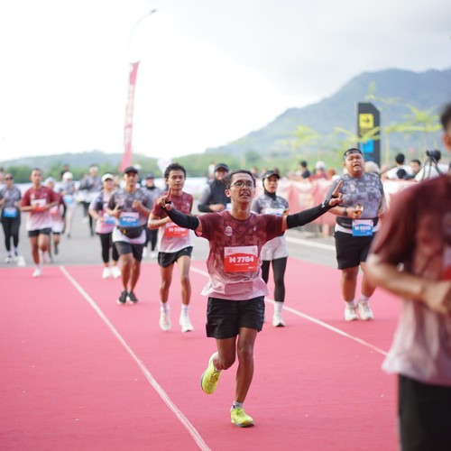 Race photo from KEDIRI HALF MARATHON 2026