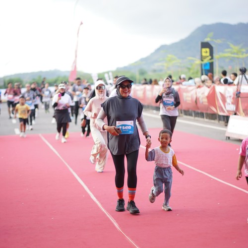 Race photo from KEDIRI HALF MARATHON 2026