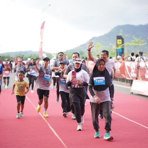 Race photo from KEDIRI HALF MARATHON 2026