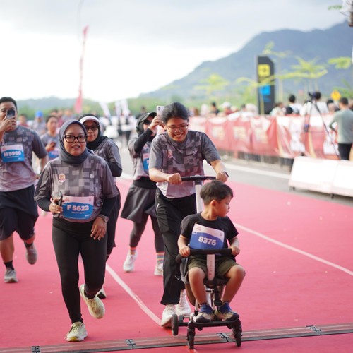 Race photo from KEDIRI HALF MARATHON 2026