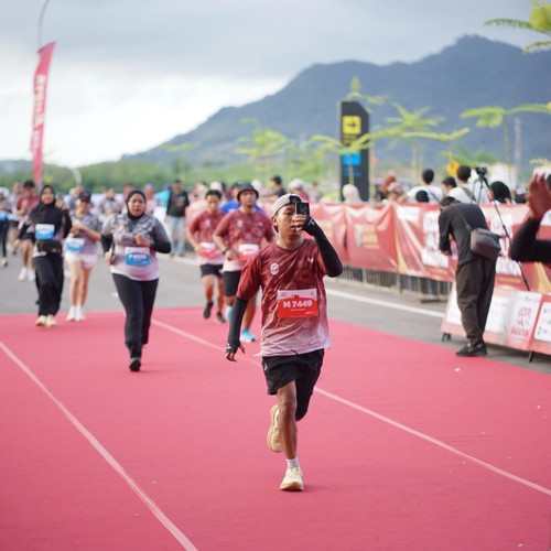 Race photo from KEDIRI HALF MARATHON 2026