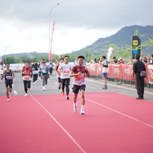 Race photo from KEDIRI HALF MARATHON 2026