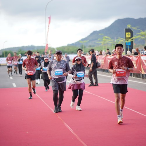 Race photo from KEDIRI HALF MARATHON 2026
