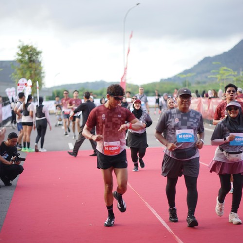 Race photo from KEDIRI HALF MARATHON 2026