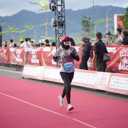 Race photo from KEDIRI HALF MARATHON 2026