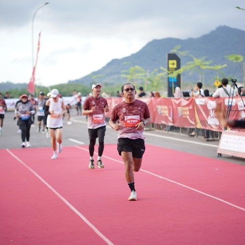 Race photo from KEDIRI HALF MARATHON 2026