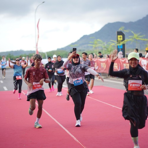 Race photo from KEDIRI HALF MARATHON 2026