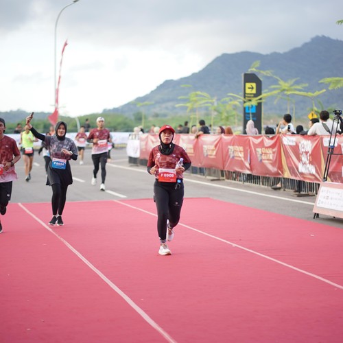 Race photo from KEDIRI HALF MARATHON 2026
