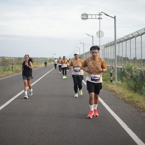 Race photo from KEDIRI HALF MARATHON 2026