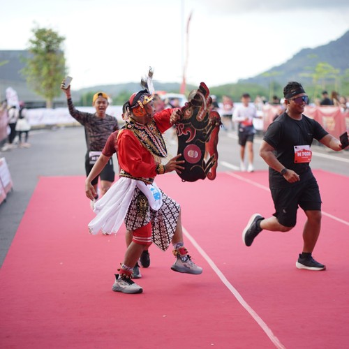 Race photo from KEDIRI HALF MARATHON 2026