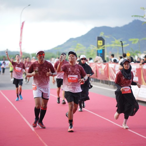 Race photo from KEDIRI HALF MARATHON 2026