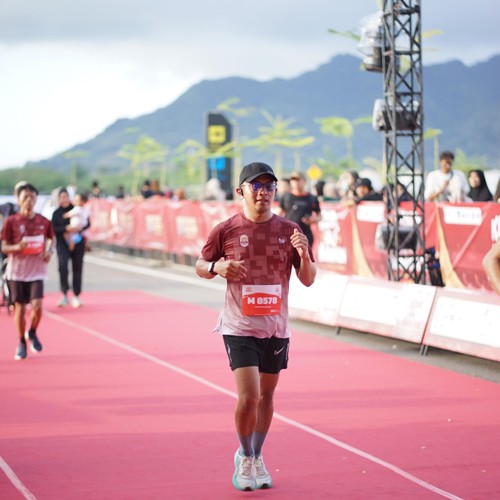 Race photo from KEDIRI HALF MARATHON 2026