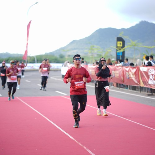 Race photo from KEDIRI HALF MARATHON 2026