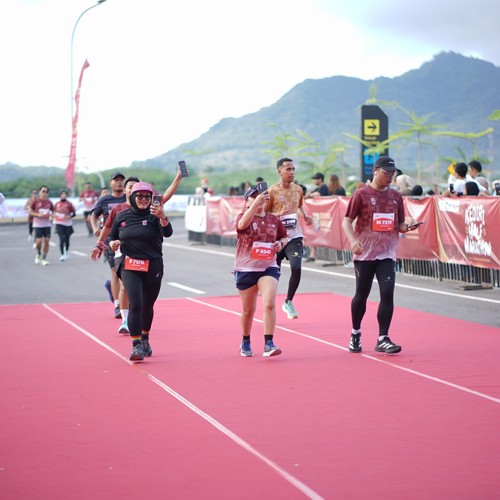 Race photo from KEDIRI HALF MARATHON 2026